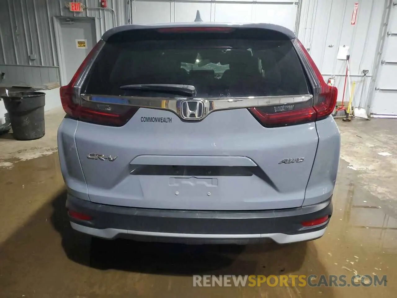 6 Photograph of a damaged car 2HKRW2H55LH636762 HONDA CRV 2020
