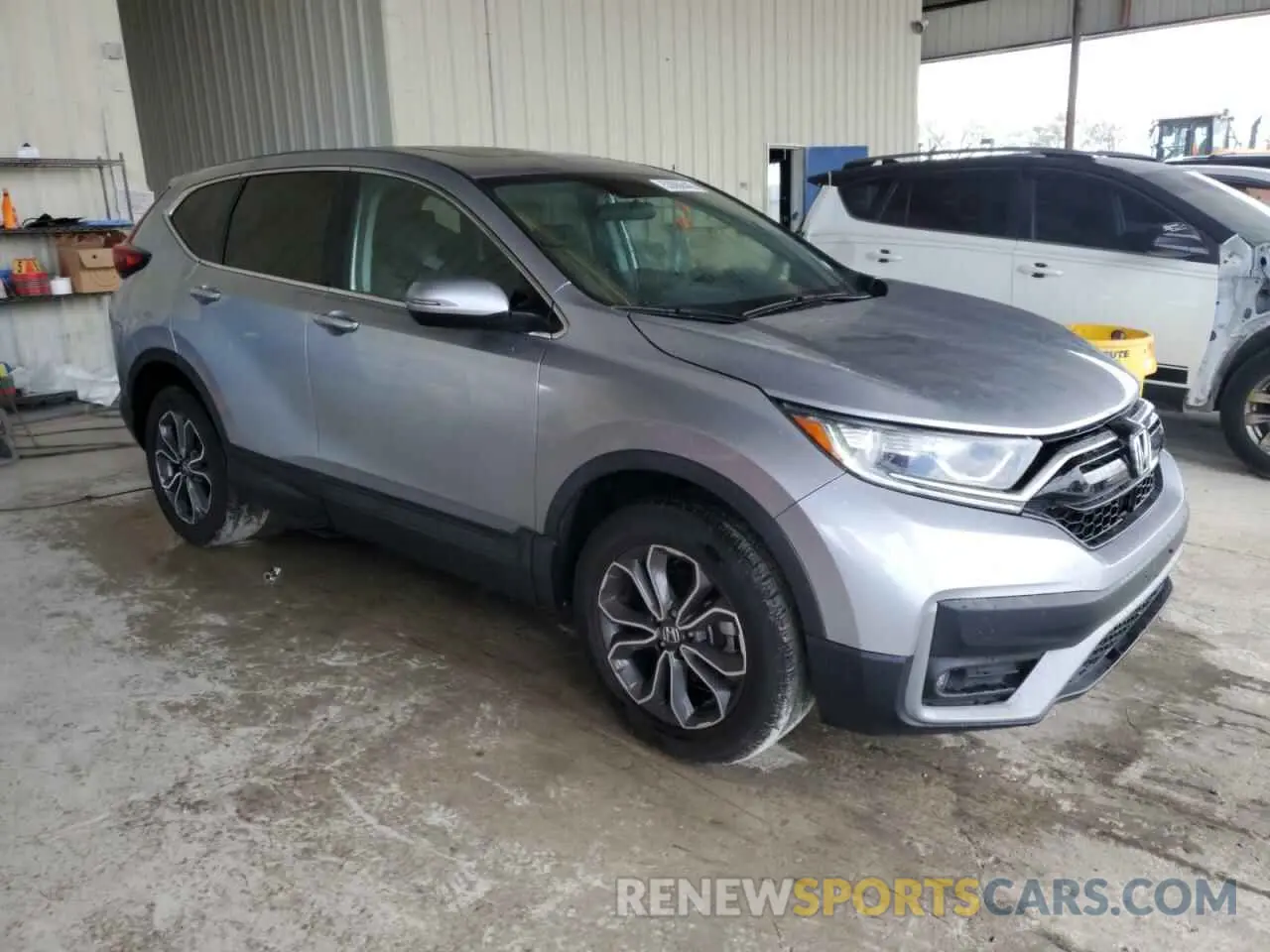 4 Photograph of a damaged car 2HKRW2H57LH656897 HONDA CRV 2020