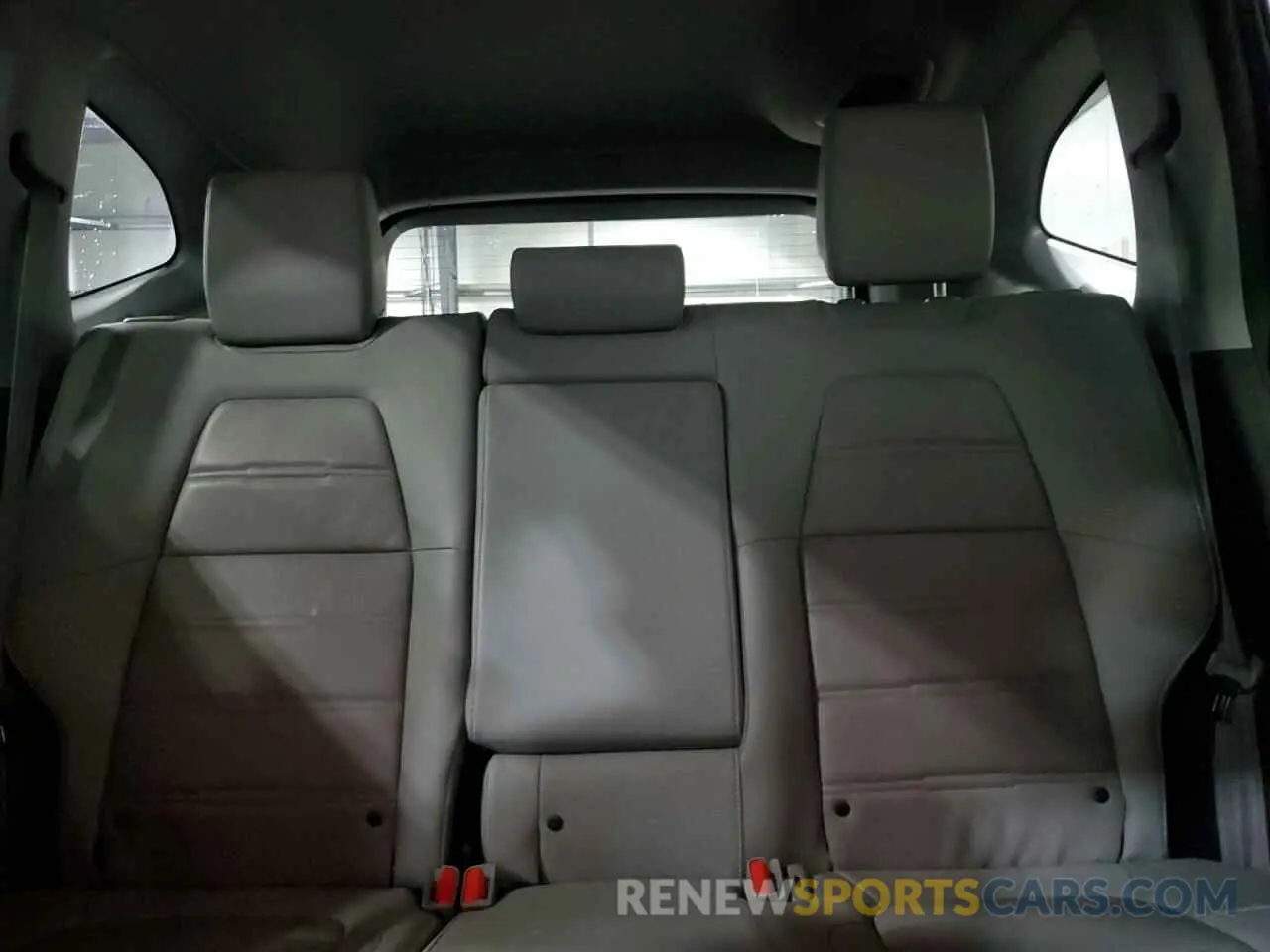 10 Photograph of a damaged car 2HKRW2H81LH634324 HONDA CRV 2020