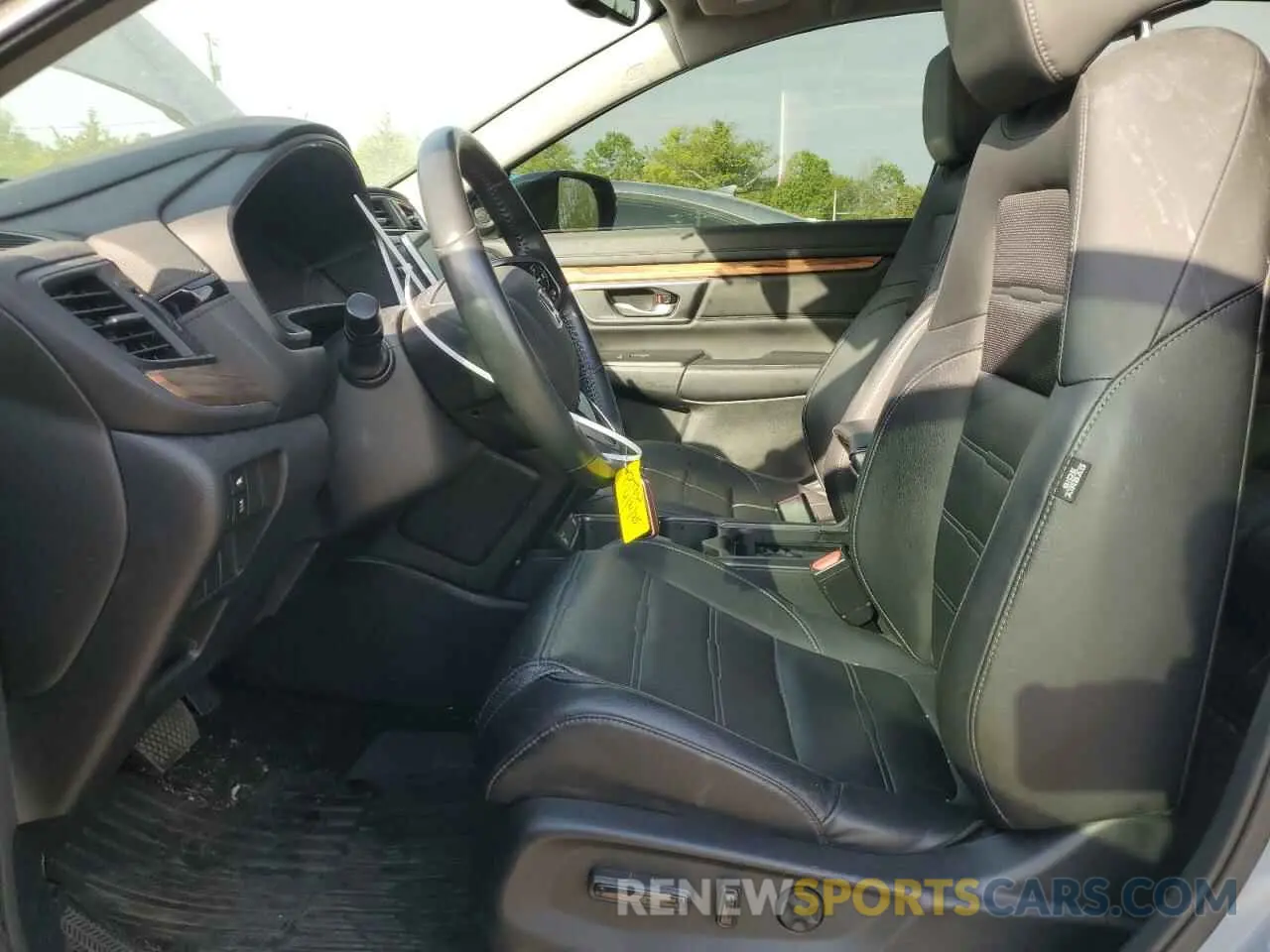7 Photograph of a damaged car 2HKRW2H84LH623544 HONDA CRV 2020