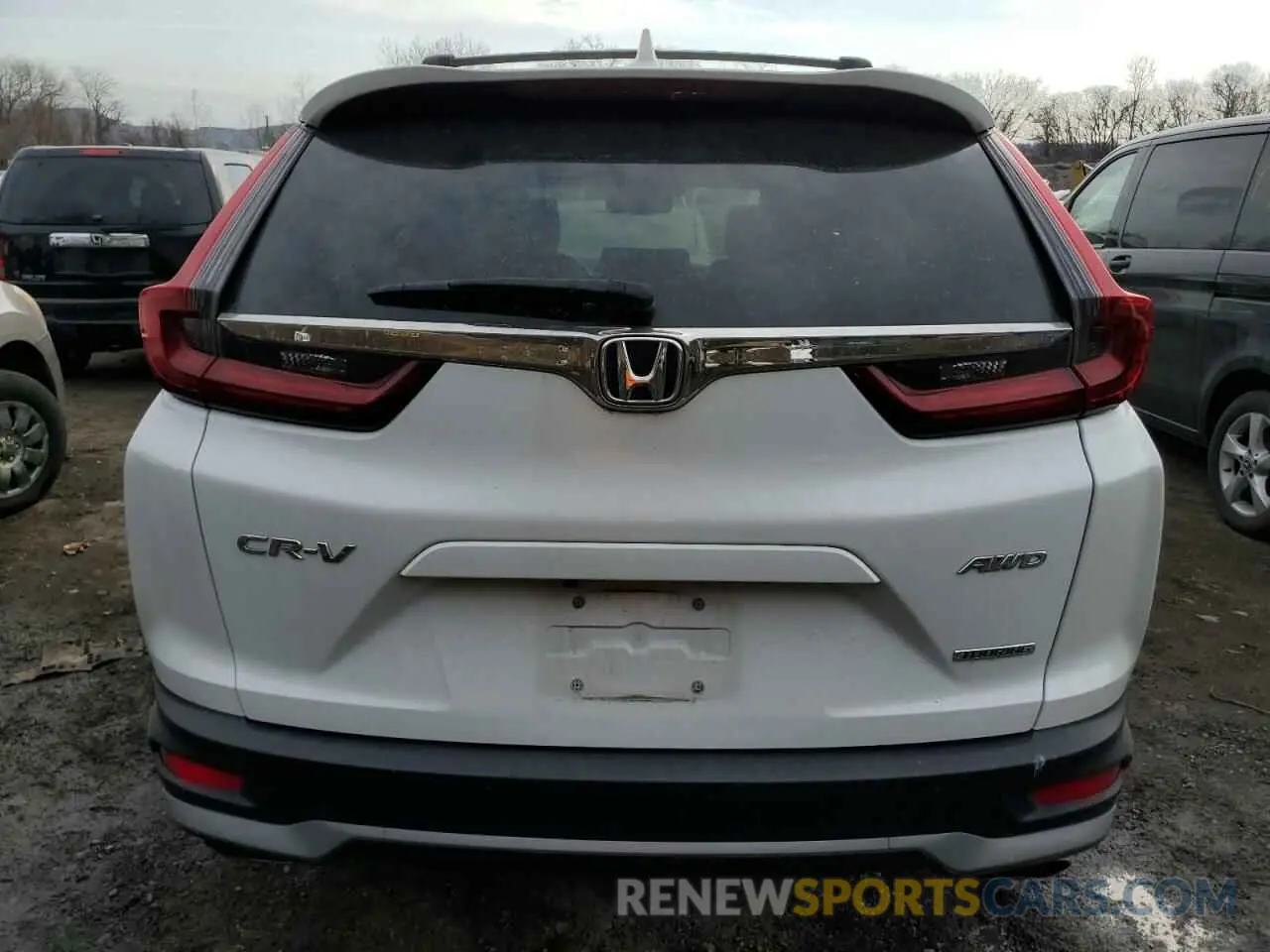 6 Photograph of a damaged car 2HKRW2H96LH654268 HONDA CRV 2020