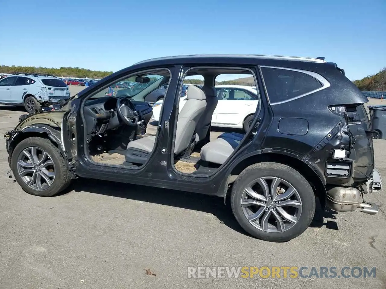 2 Photograph of a damaged car 2HKRW2H98LH618176 HONDA CRV 2020