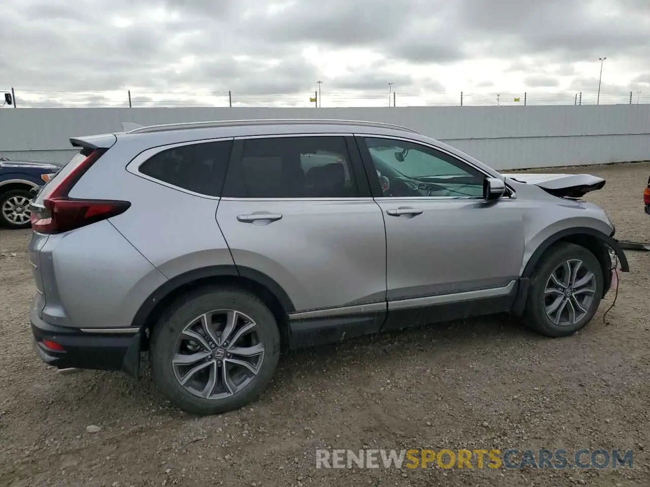 3 Photograph of a damaged car 2HKRW2H99LH232348 HONDA CRV 2020