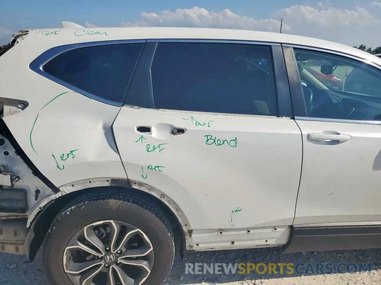 11 Photograph of a damaged car 5J6RW1H86LA014712 HONDA CRV 2020
