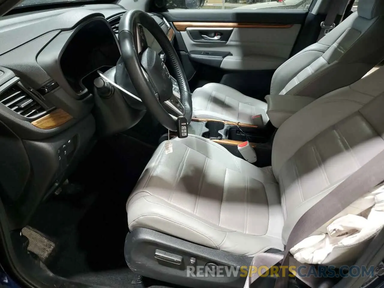 7 Photograph of a damaged car 7FART6H90LE003947 HONDA CRV 2020