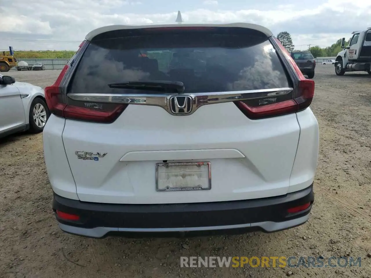 6 Photograph of a damaged car 7FARW1H50LE023896 HONDA CRV 2020