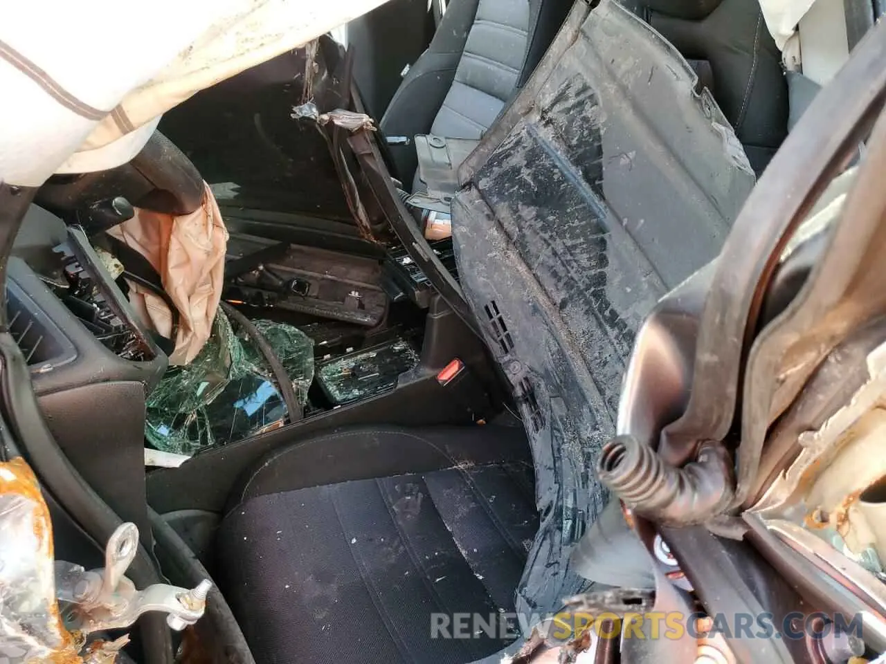 7 Photograph of a damaged car 7FARW1H51LE027987 HONDA CRV 2020