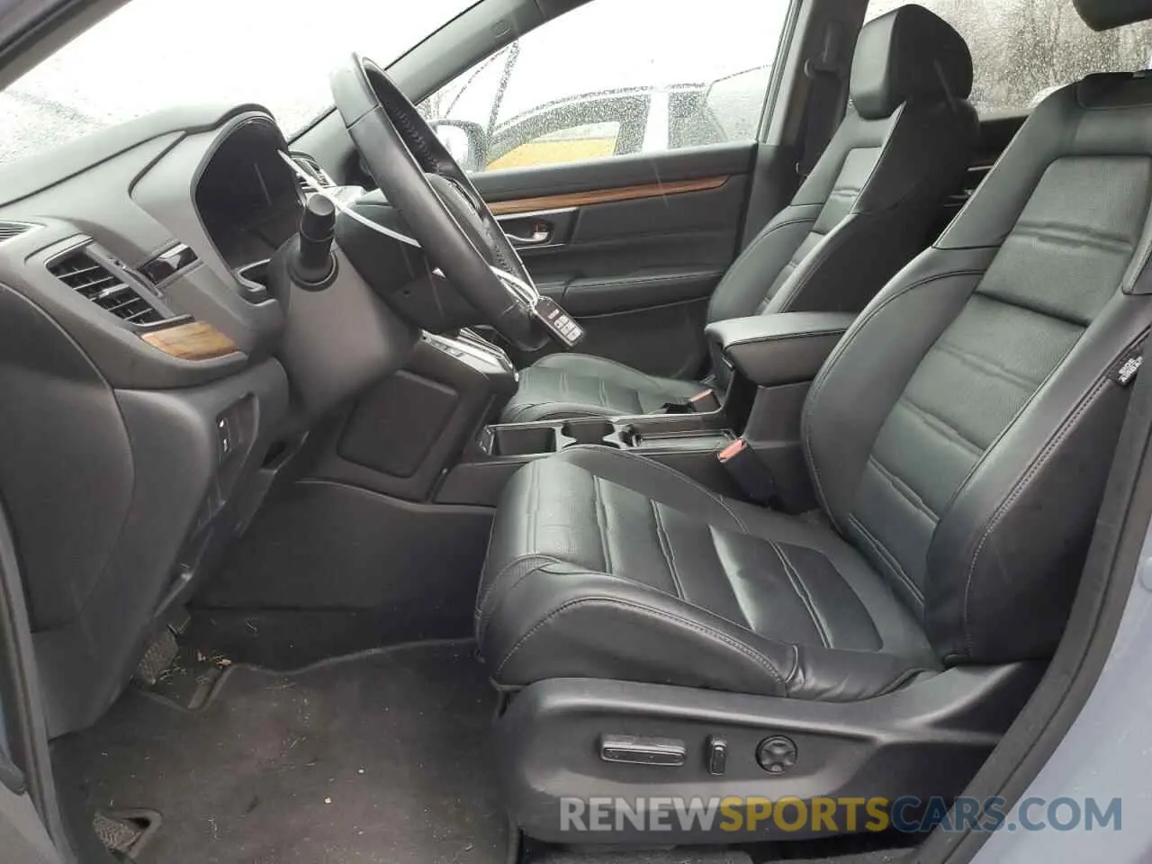 7 Photograph of a damaged car 7FARW1H87LE012338 HONDA CRV 2020