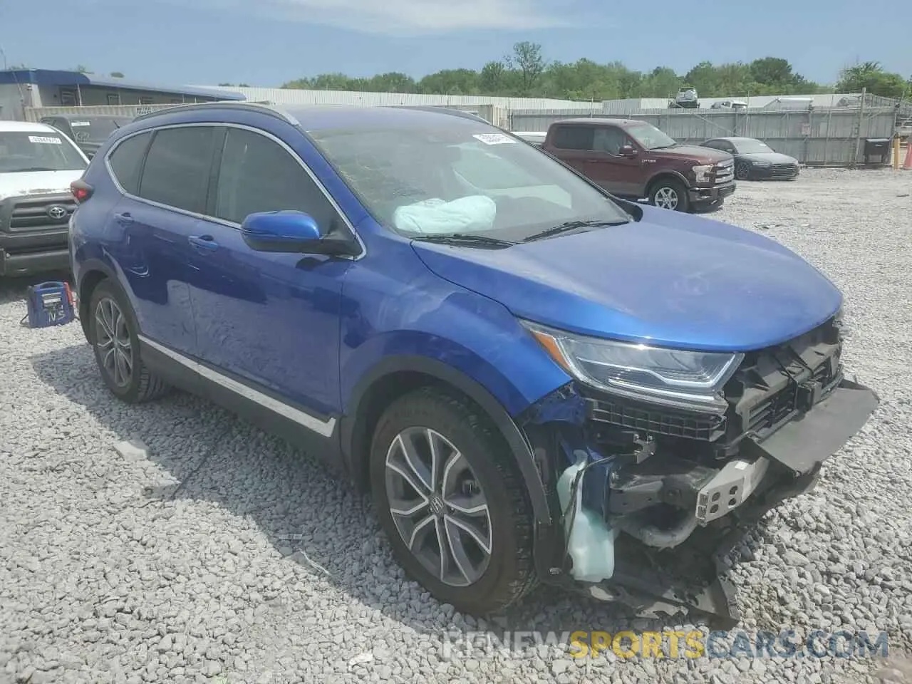4 Photograph of a damaged car 7FARW1H93LE019036 HONDA CRV 2020