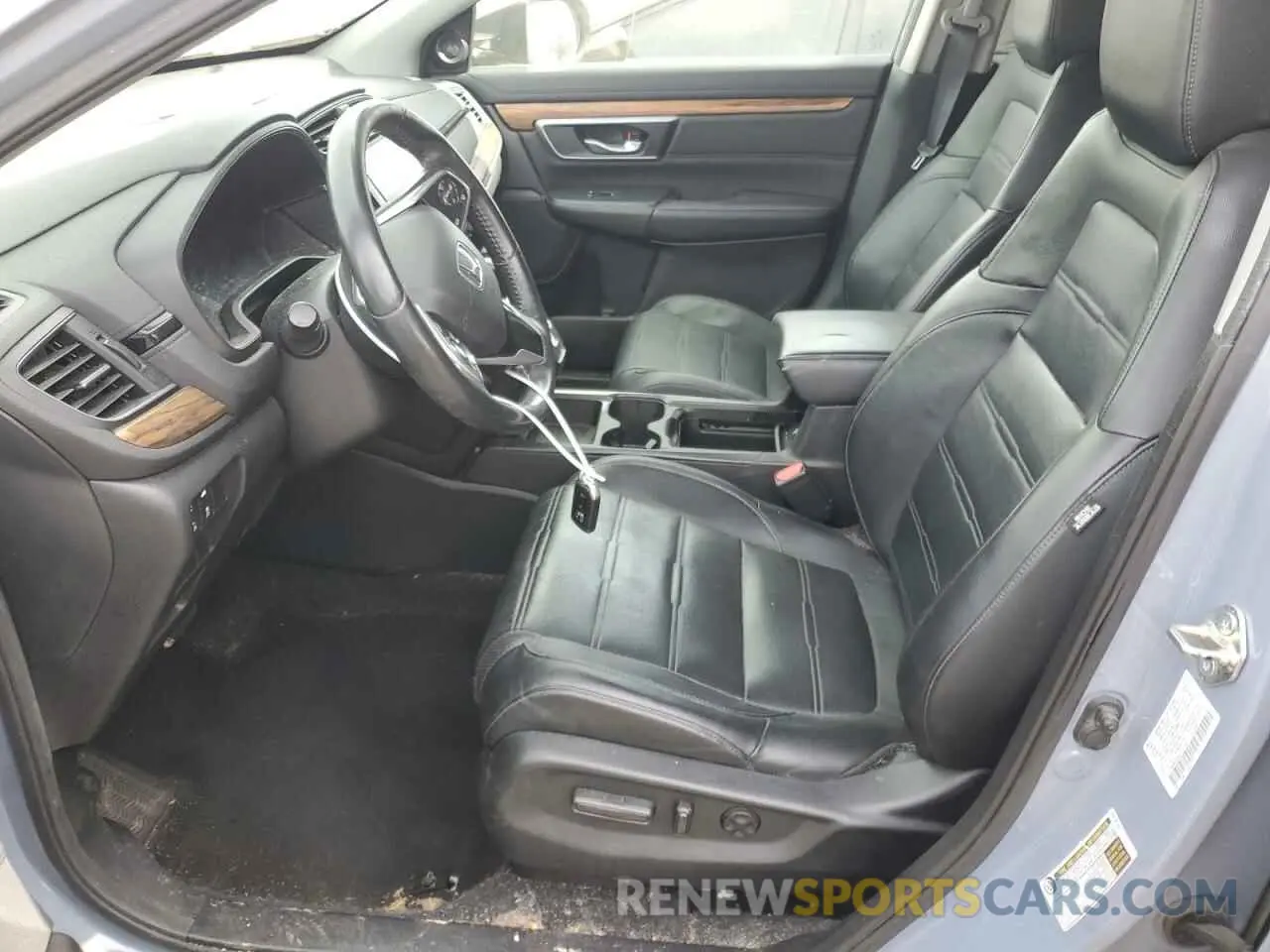 7 Photograph of a damaged car 7FARW2H84LE017745 HONDA CRV 2020