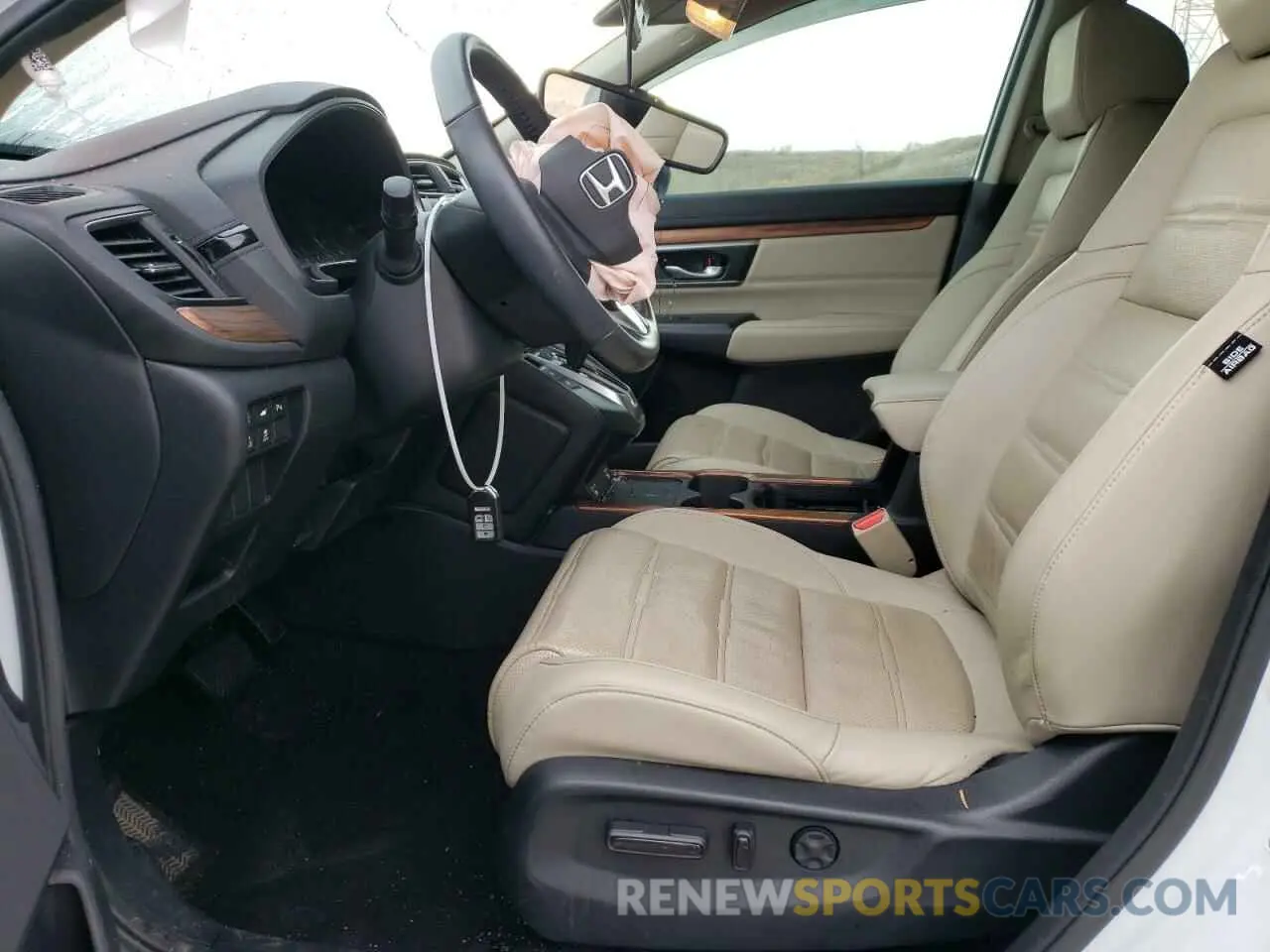 7 Photograph of a damaged car 7FARW2H96LE000955 HONDA CRV 2020
