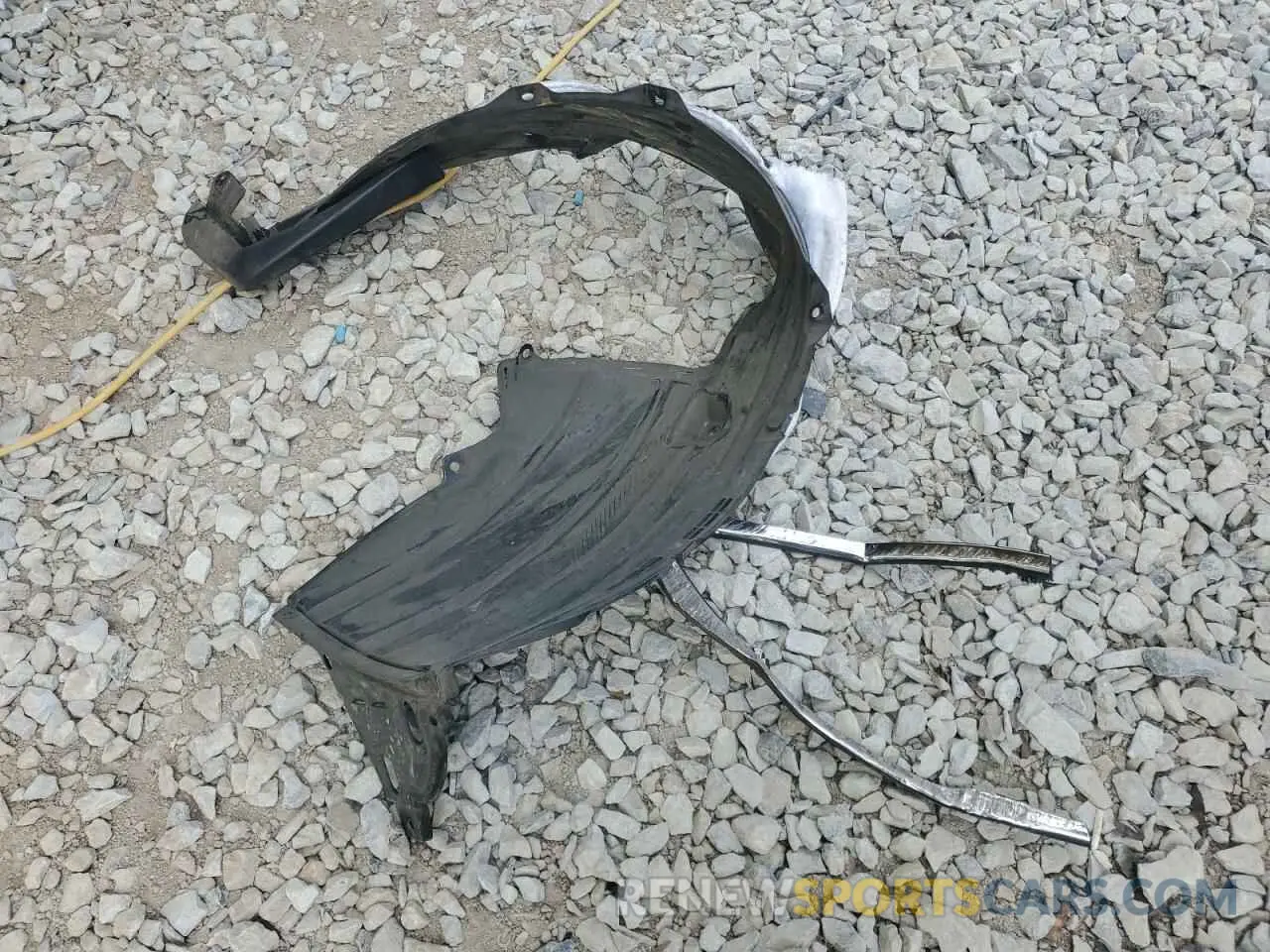 15 Photograph of a damaged car 2HKRW1H27MH409493 HONDA CRV 2021