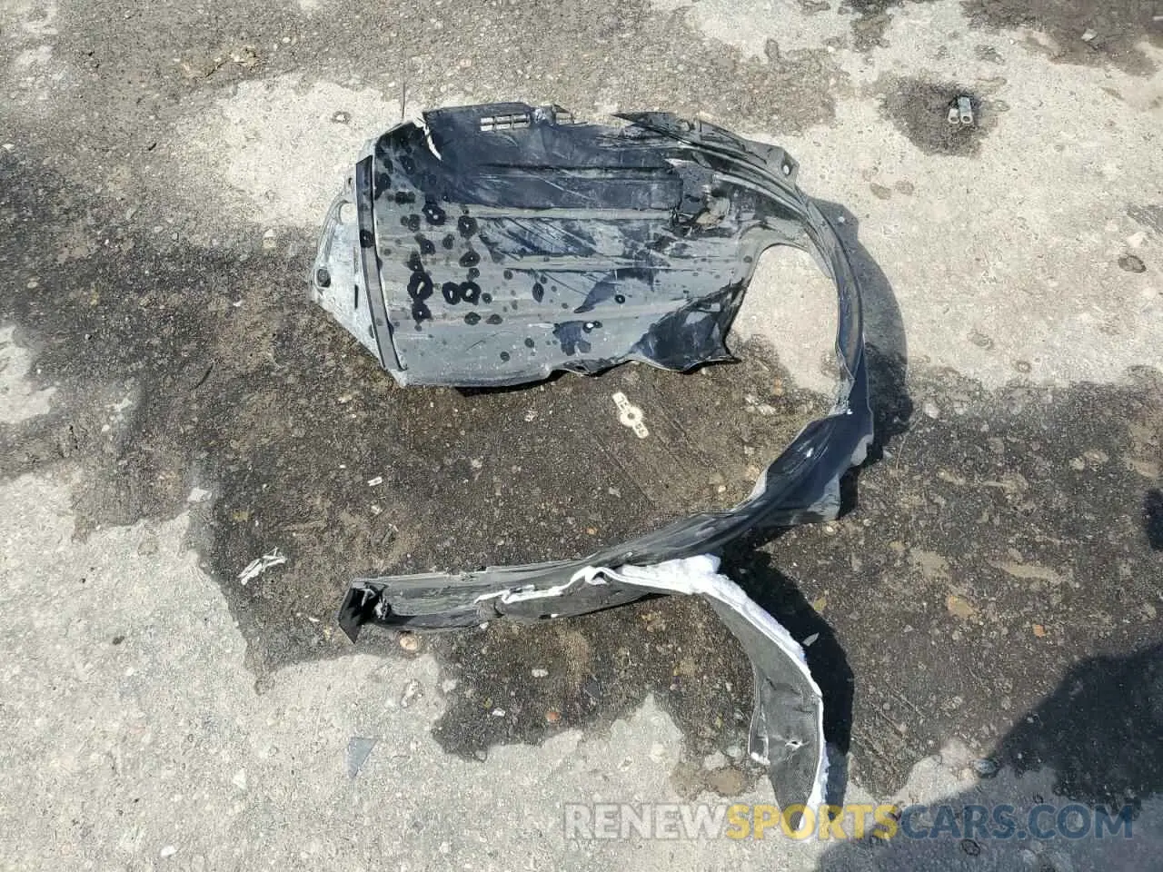 15 Photograph of a damaged car 2HKRW1H57MH402201 HONDA CRV 2021