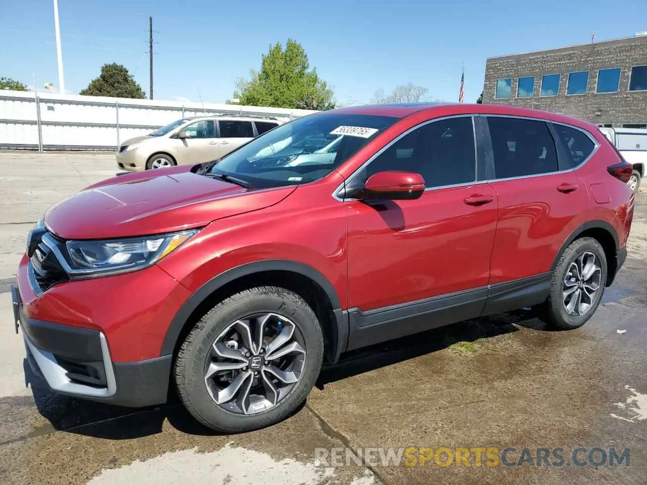1 Photograph of a damaged car 2HKRW2H81MH603446 HONDA CRV 2021