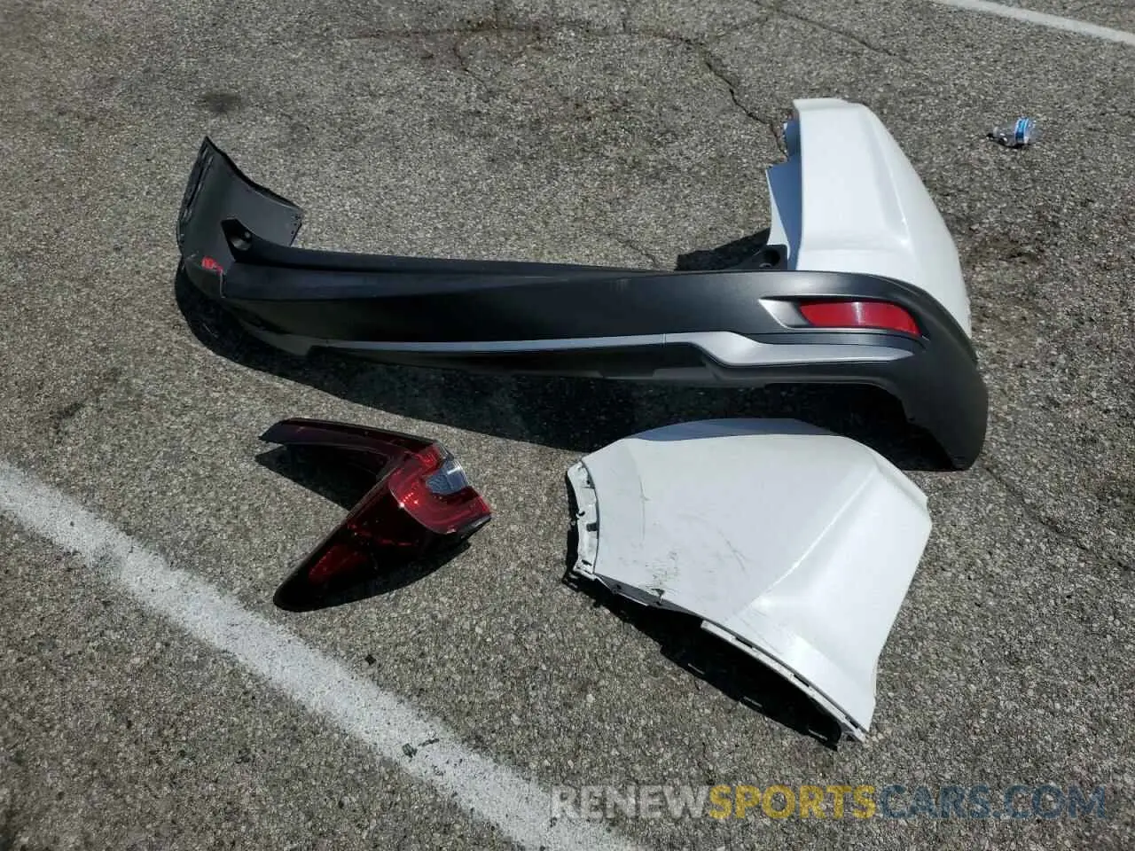 13 Photograph of a damaged car 5J6RW1H85MA005422 HONDA CRV 2021