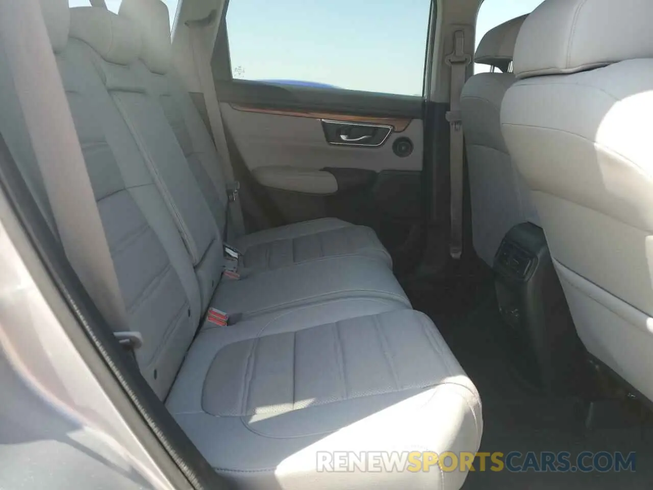 11 Photograph of a damaged car 2HKRW1H83NH405429 HONDA CRV 2022