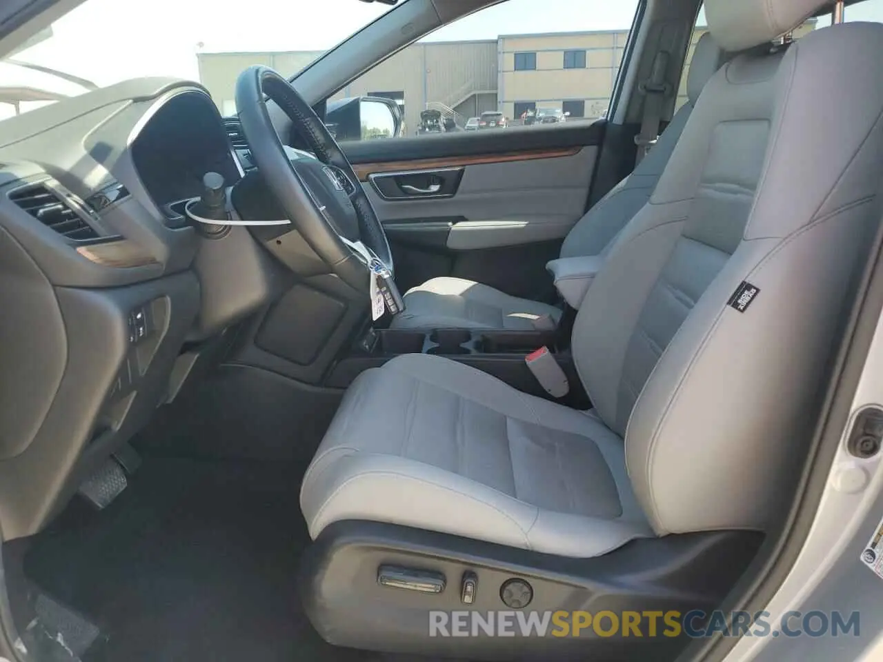 7 Photograph of a damaged car 2HKRW1H83NH405429 HONDA CRV 2022