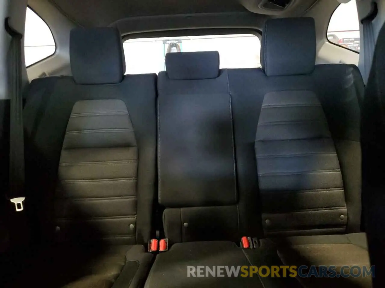 10 Photograph of a damaged car 2HKRW2H50NH621122 HONDA CRV 2022