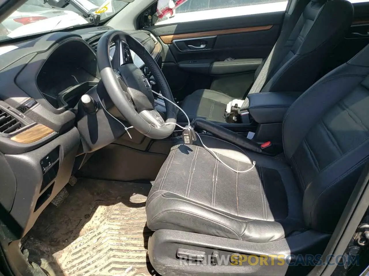 7 Photograph of a damaged car 2HKRW2H81NH605215 HONDA CRV 2022