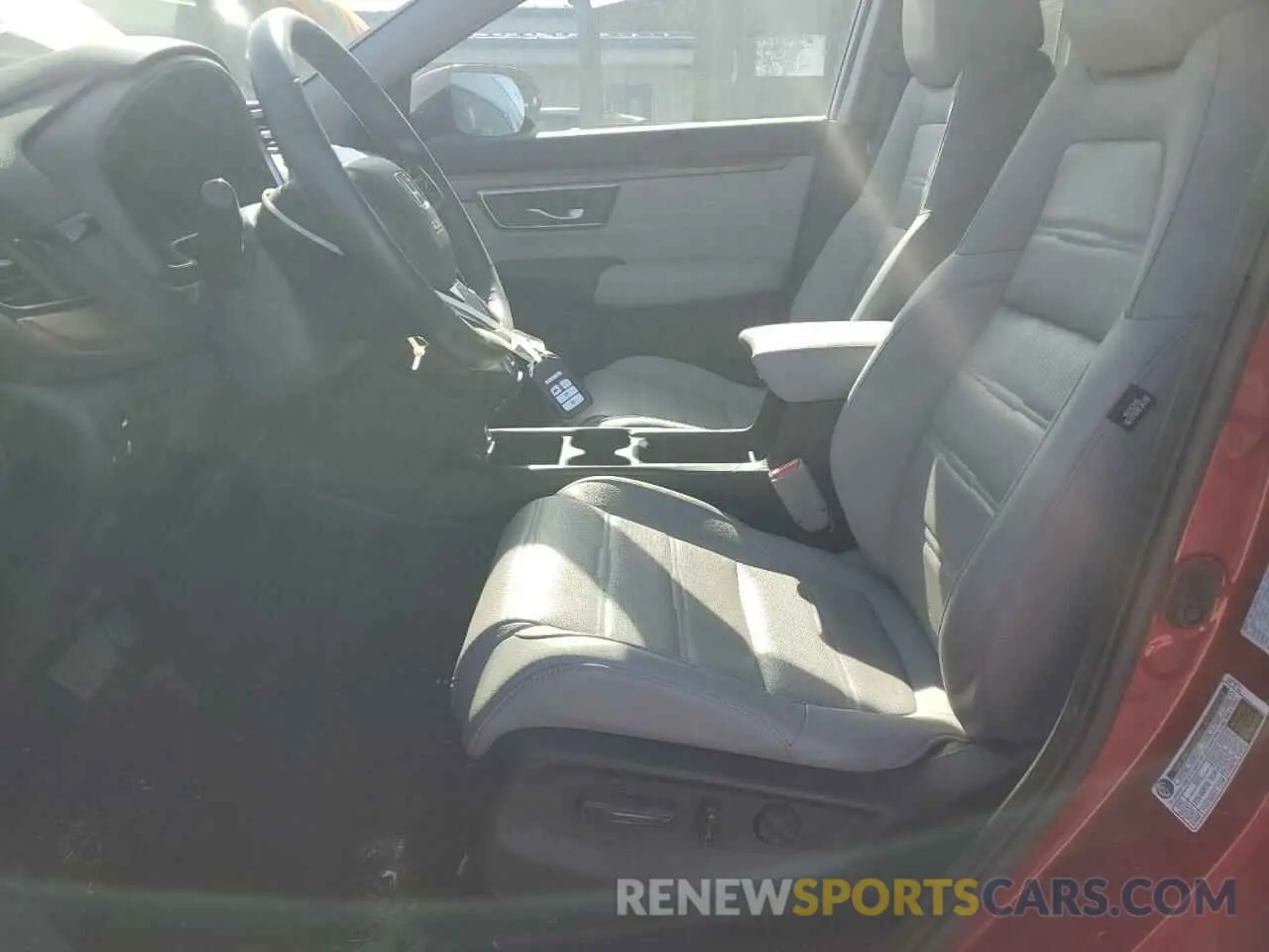 7 Photograph of a damaged car 2HKRW2H82NH610567 HONDA CRV 2022