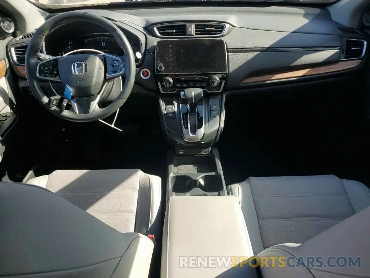 8 Photograph of a damaged car 2HKRW2H82NH610567 HONDA CRV 2022