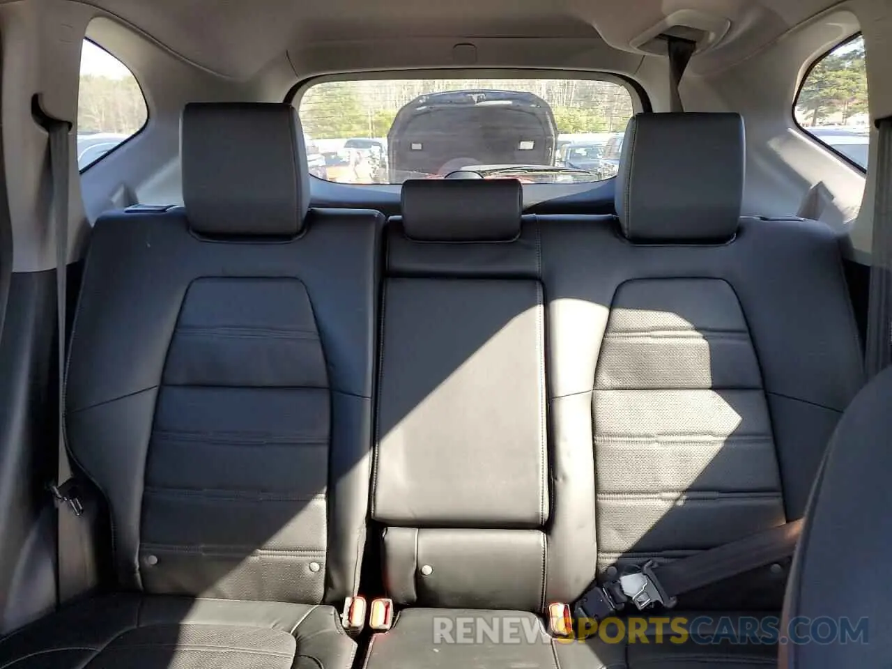 10 Photograph of a damaged car 2HKRW2H88NH612923 HONDA CRV 2022