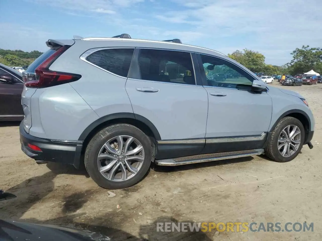3 Photograph of a damaged car 2HKRW2H8XNH605813 HONDA CRV 2022