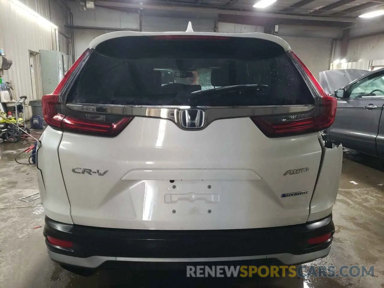 6 Photograph of a damaged car 5J6RT6H81NL052023 HONDA CRV 2022