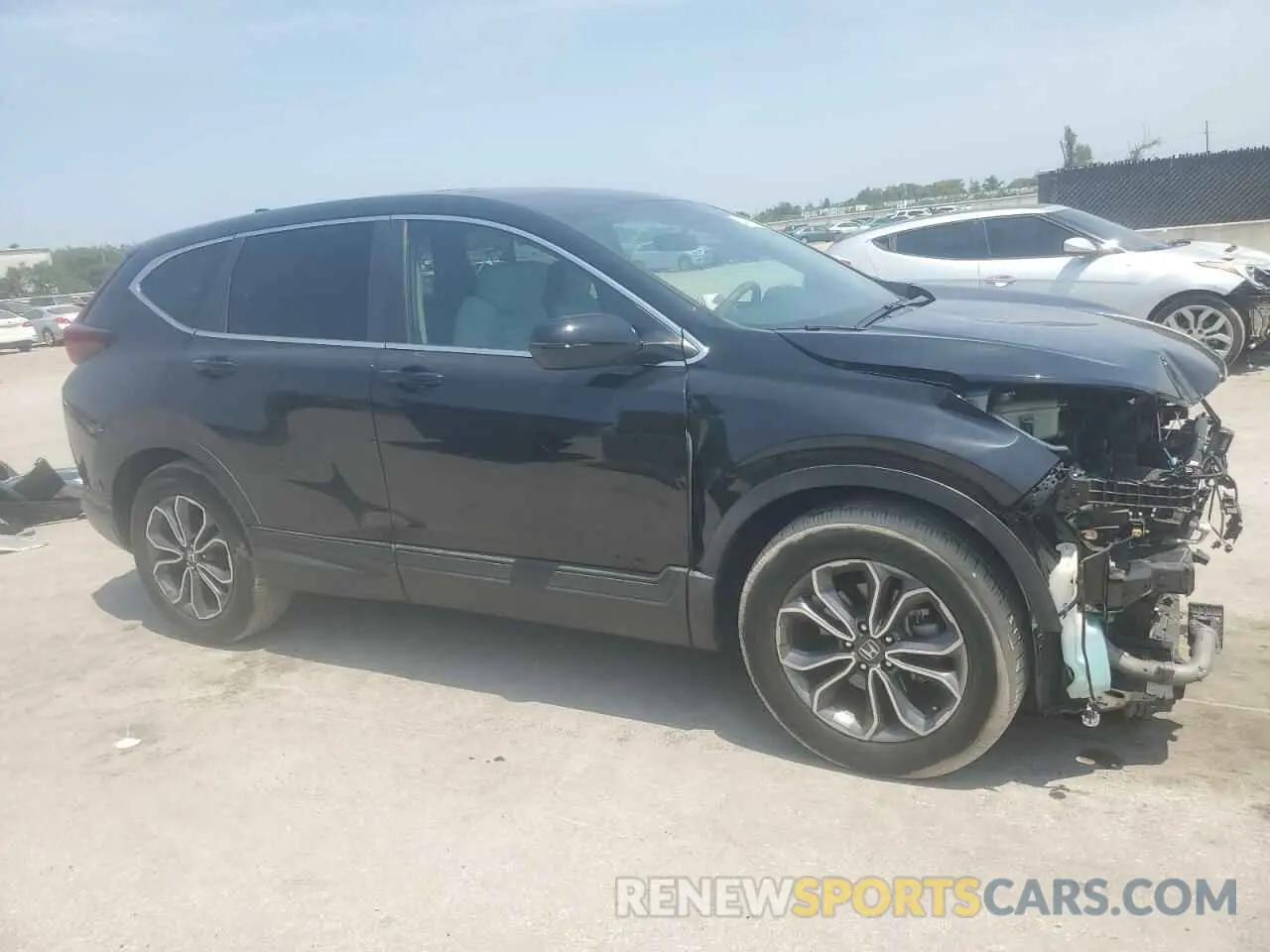 4 Photograph of a damaged car 5J6RW1H50NL000141 HONDA CRV 2022