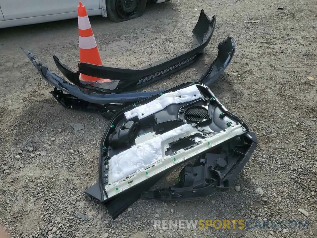 13 Photograph of a damaged car 5J6RW1H58NA000061 HONDA CRV 2022