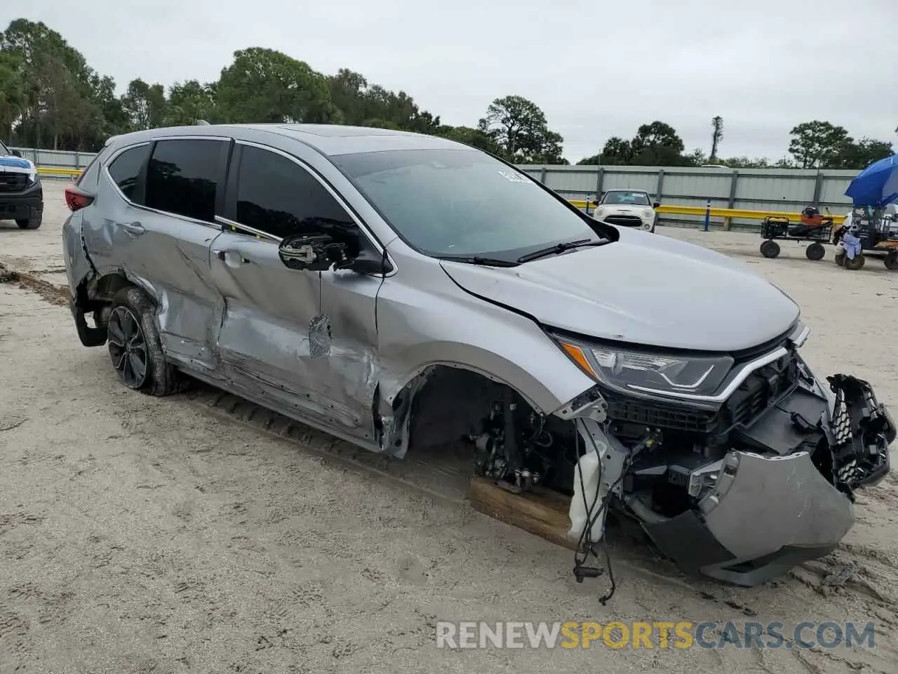 4 Photograph of a damaged car 5J6RW1H59NA010209 HONDA CRV 2022