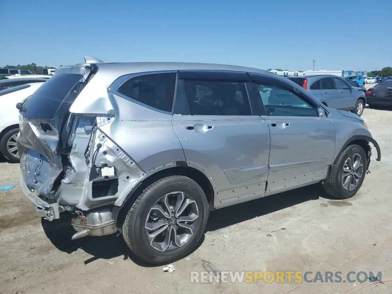 3 Photograph of a damaged car 5J6RW1H85NA022061 HONDA CRV 2022