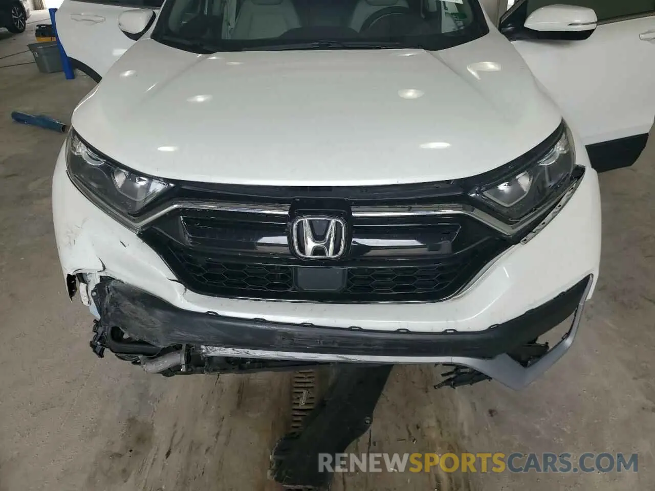 12 Photograph of a damaged car 5J6RW2H86NA005906 HONDA CRV 2022