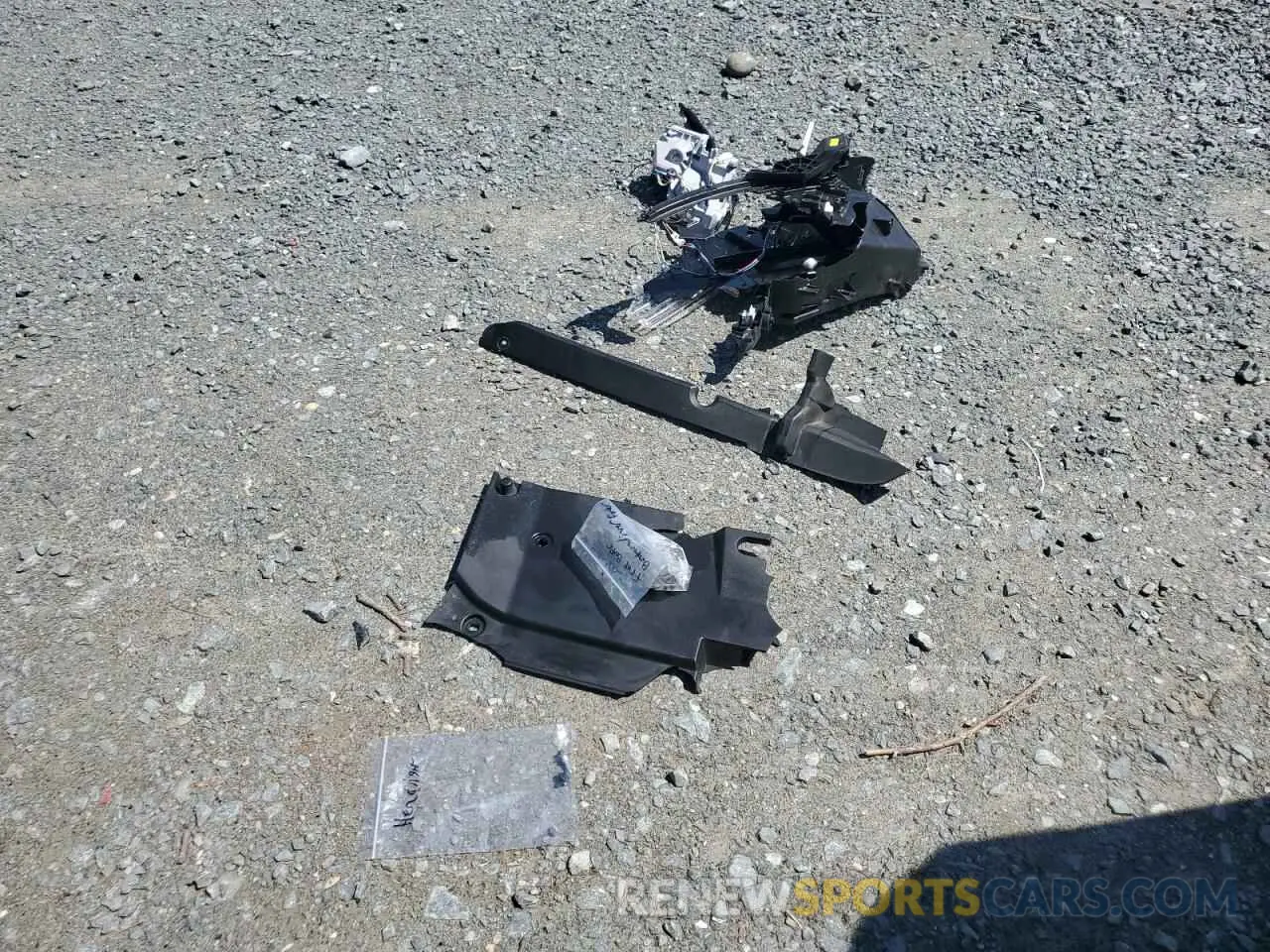 13 Photograph of a damaged car 2HKRS3H20PH001753 HONDA CRV 2023