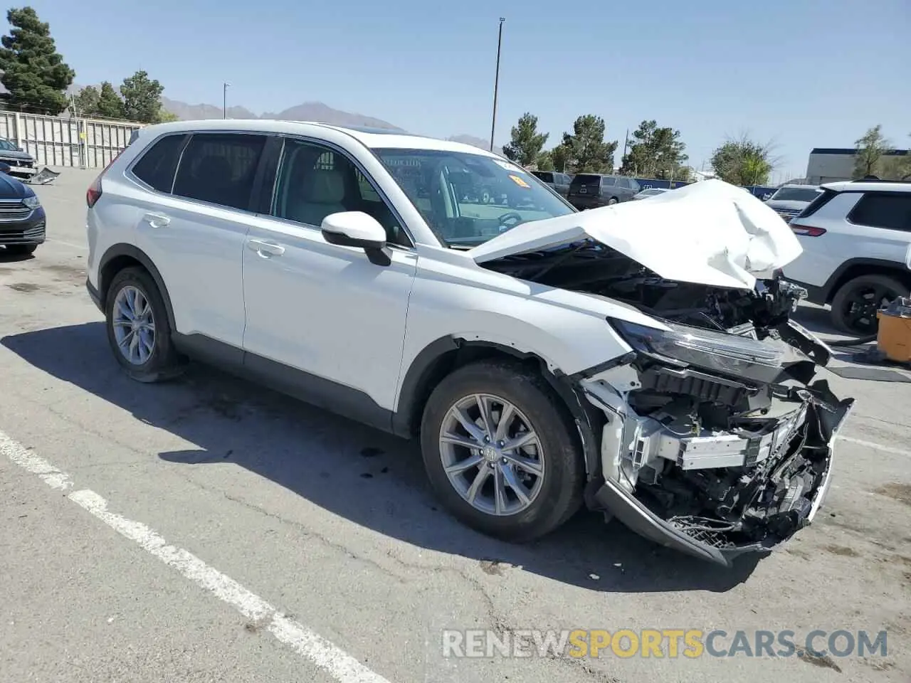 4 Photograph of a damaged car 2HKRS3H7XPH300839 HONDA CRV 2023