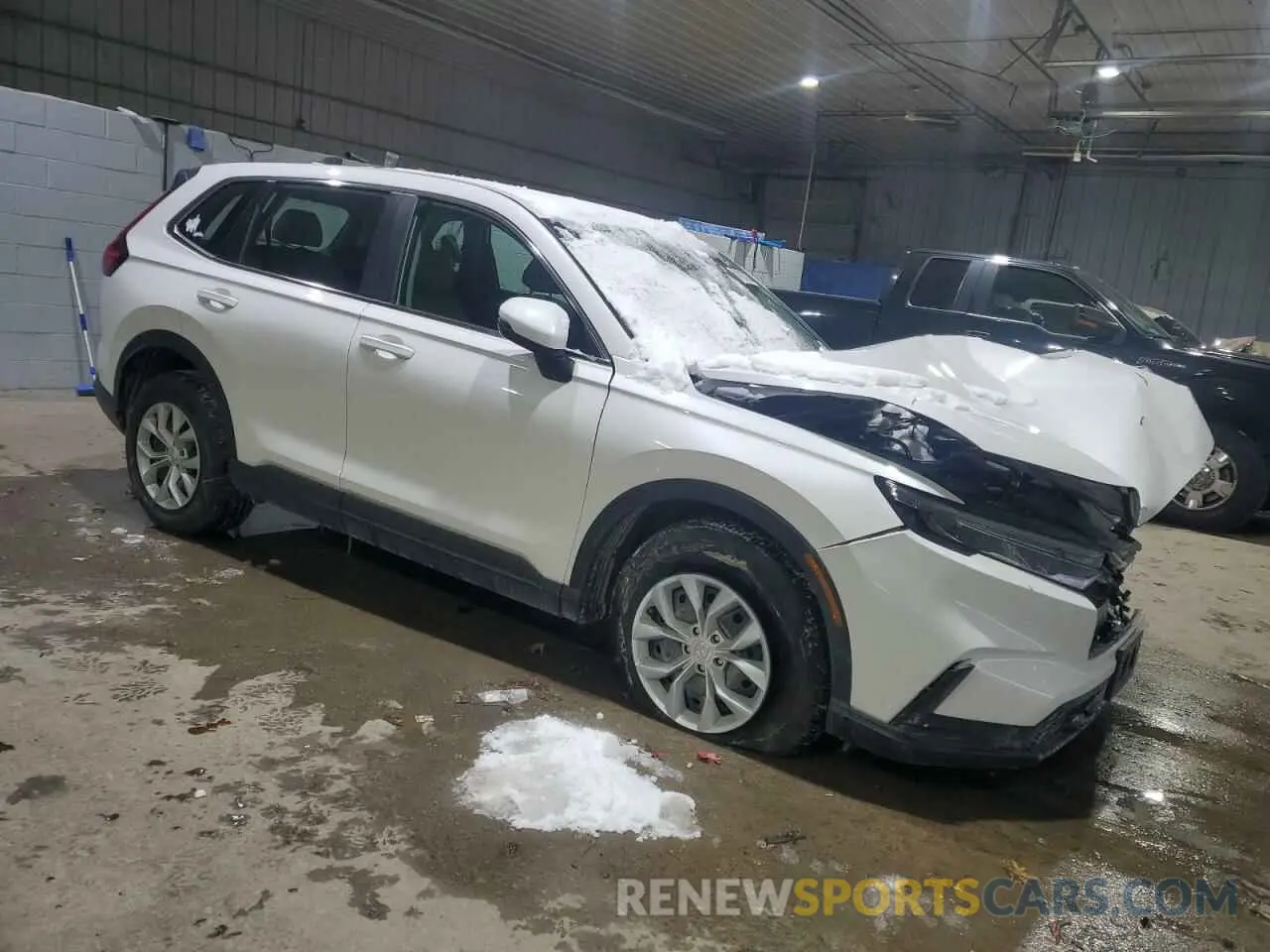 4 Photograph of a damaged car 2HKRS4H28PH425283 HONDA CRV 2023