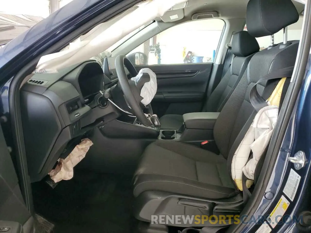 7 Photograph of a damaged car 2HKRS4H2XPH428007 HONDA CRV 2023