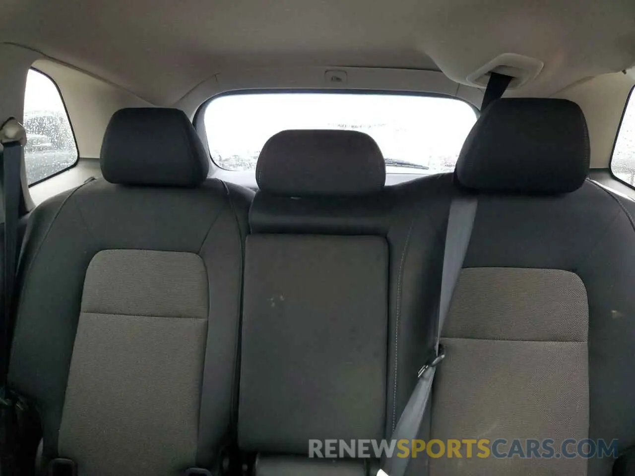 10 Photograph of a damaged car 2HKRS4H44PH430532 HONDA CRV 2023