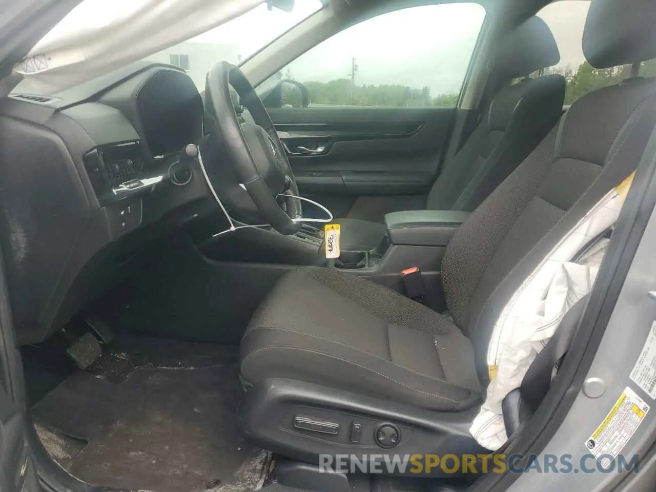 7 Photograph of a damaged car 2HKRS4H52PH105872 HONDA CRV 2023