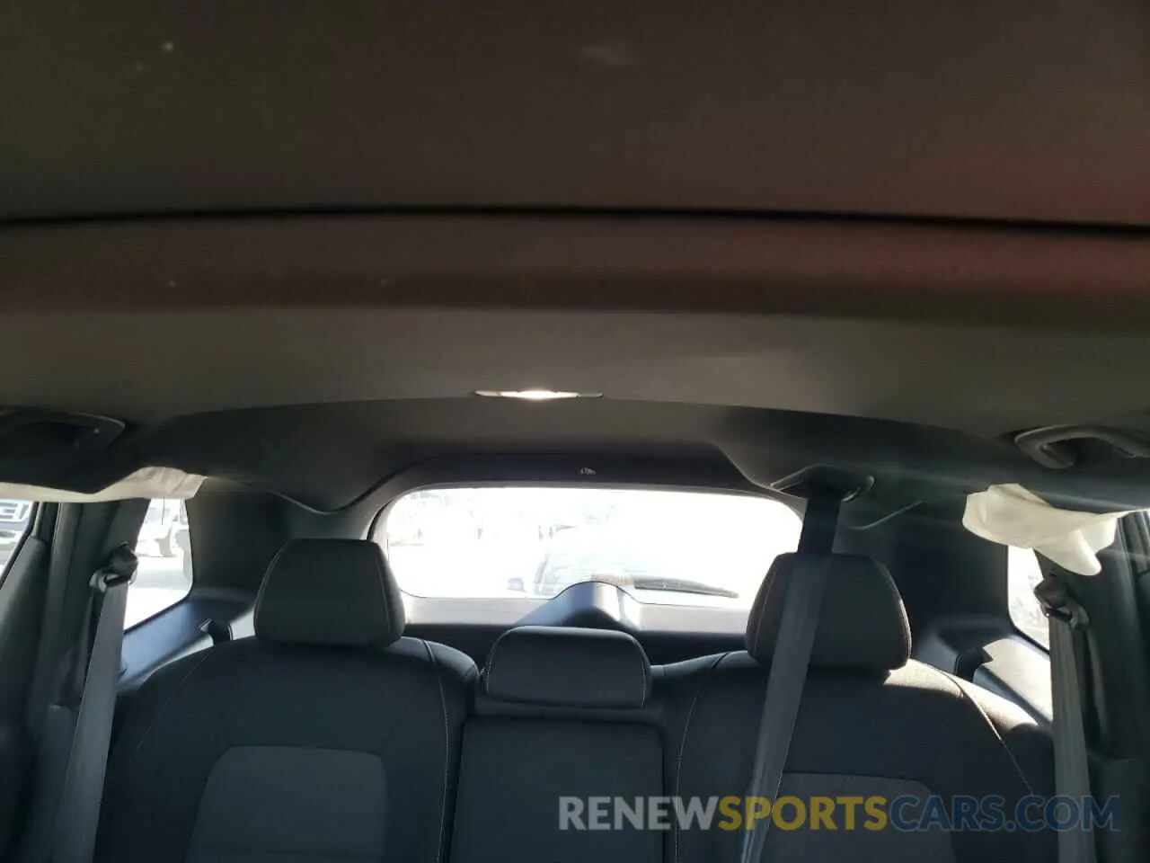 10 Photograph of a damaged car 2HKRS5H58PH708184 HONDA CRV 2023