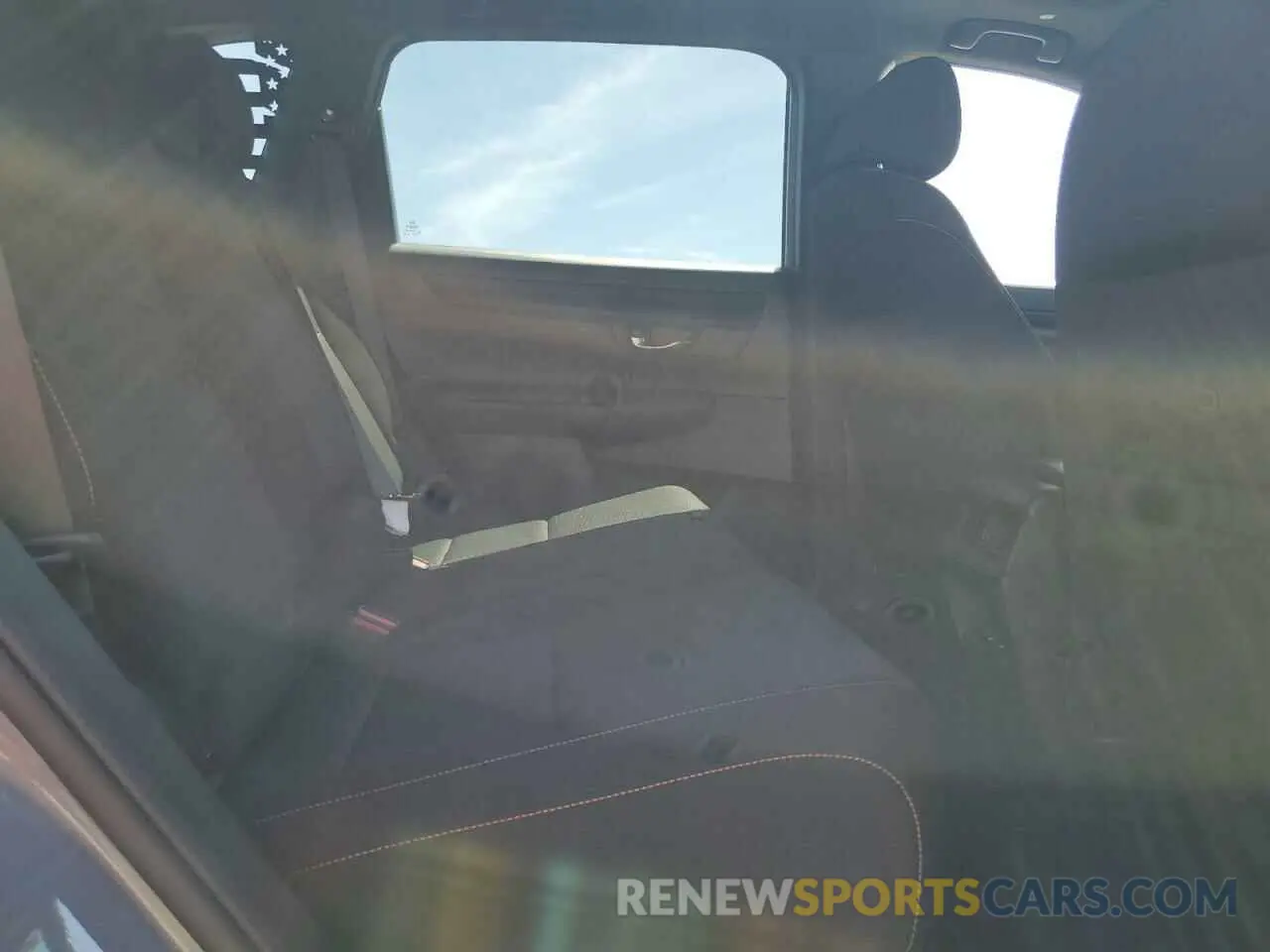 11 Photograph of a damaged car 2HKRS6H57PH814079 HONDA CRV 2023