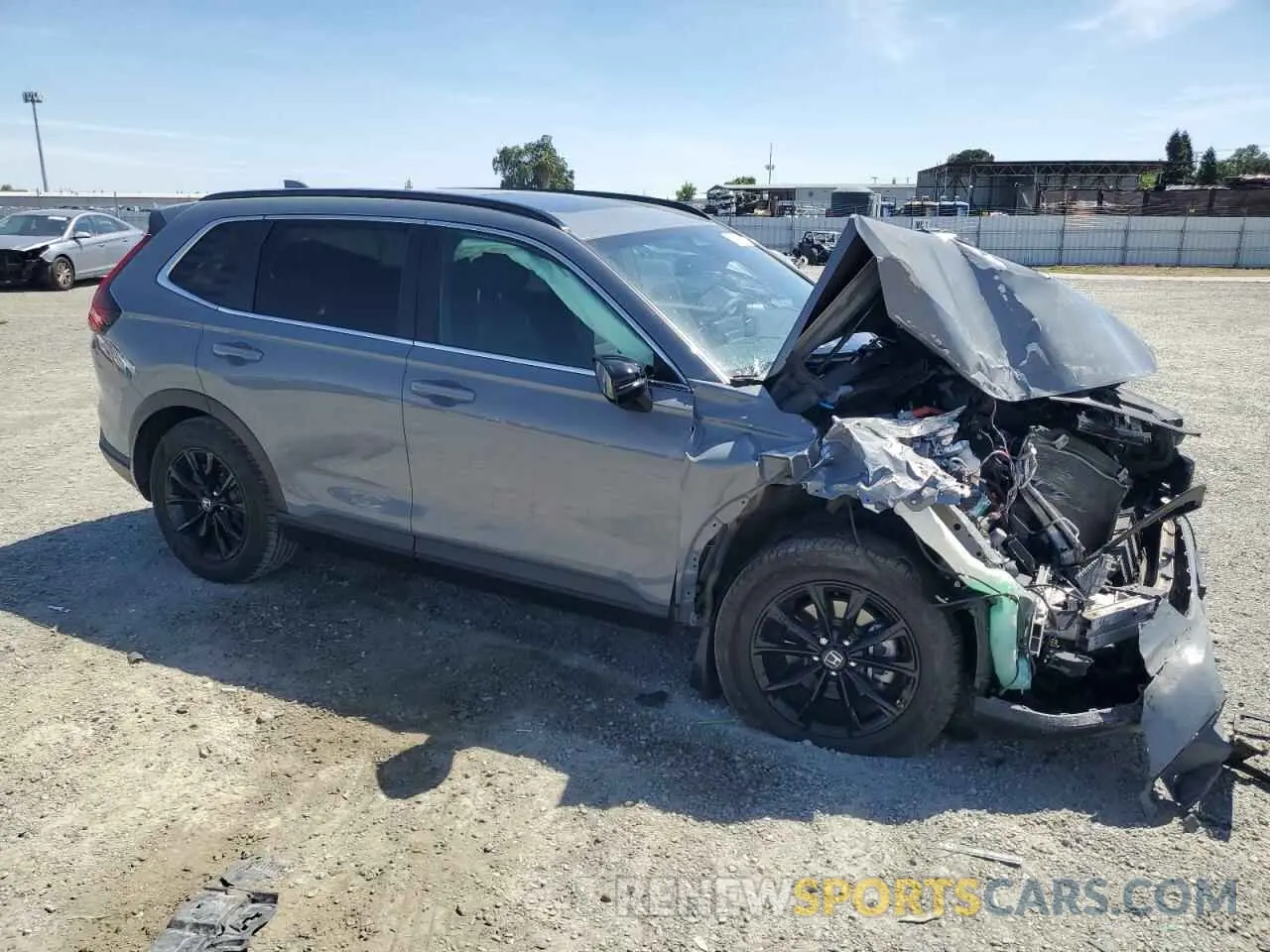 4 Photograph of a damaged car 2HKRS6H57PH814079 HONDA CRV 2023