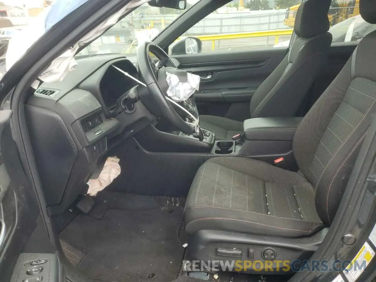 7 Photograph of a damaged car 2HKRS6H59PH811572 HONDA CRV 2023