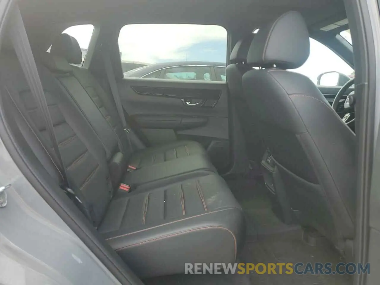11 Photograph of a damaged car 2HKRS6H96PH816392 HONDA CRV 2023