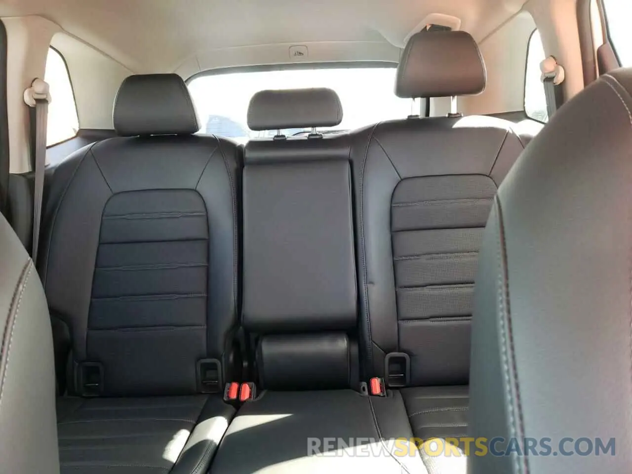 10 Photograph of a damaged car 5J6RS3H79PL001428 HONDA CRV 2023