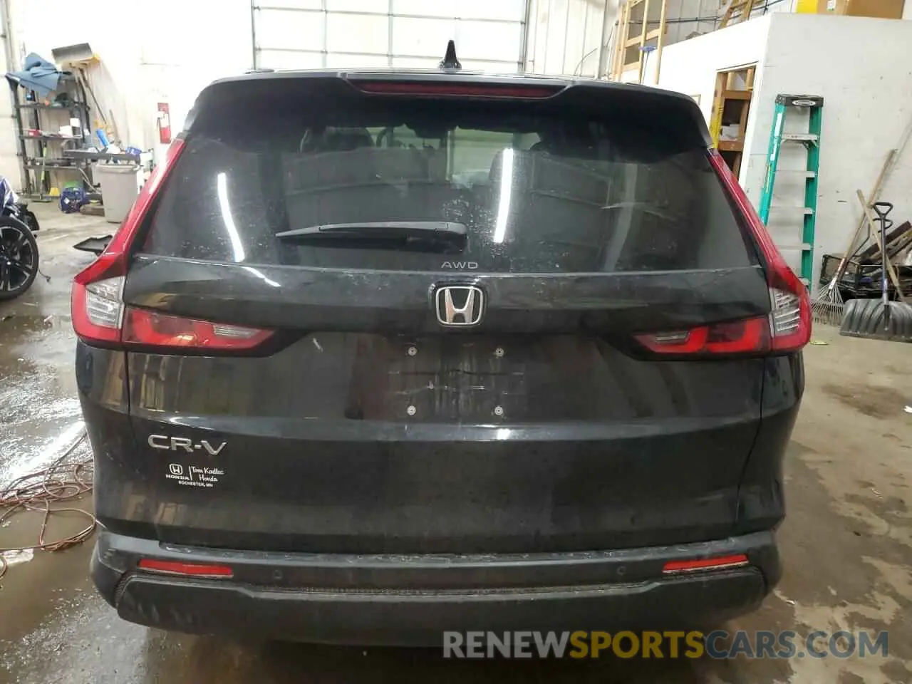 6 Photograph of a damaged car 5J6RS4H75PL001626 HONDA CRV 2023