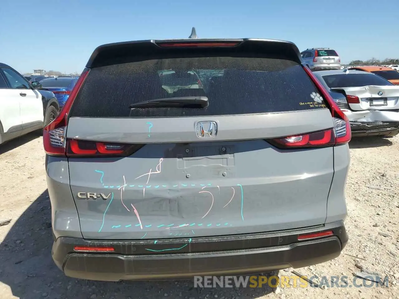 6 Photograph of a damaged car 7FARS3H75PE001892 HONDA CRV 2023