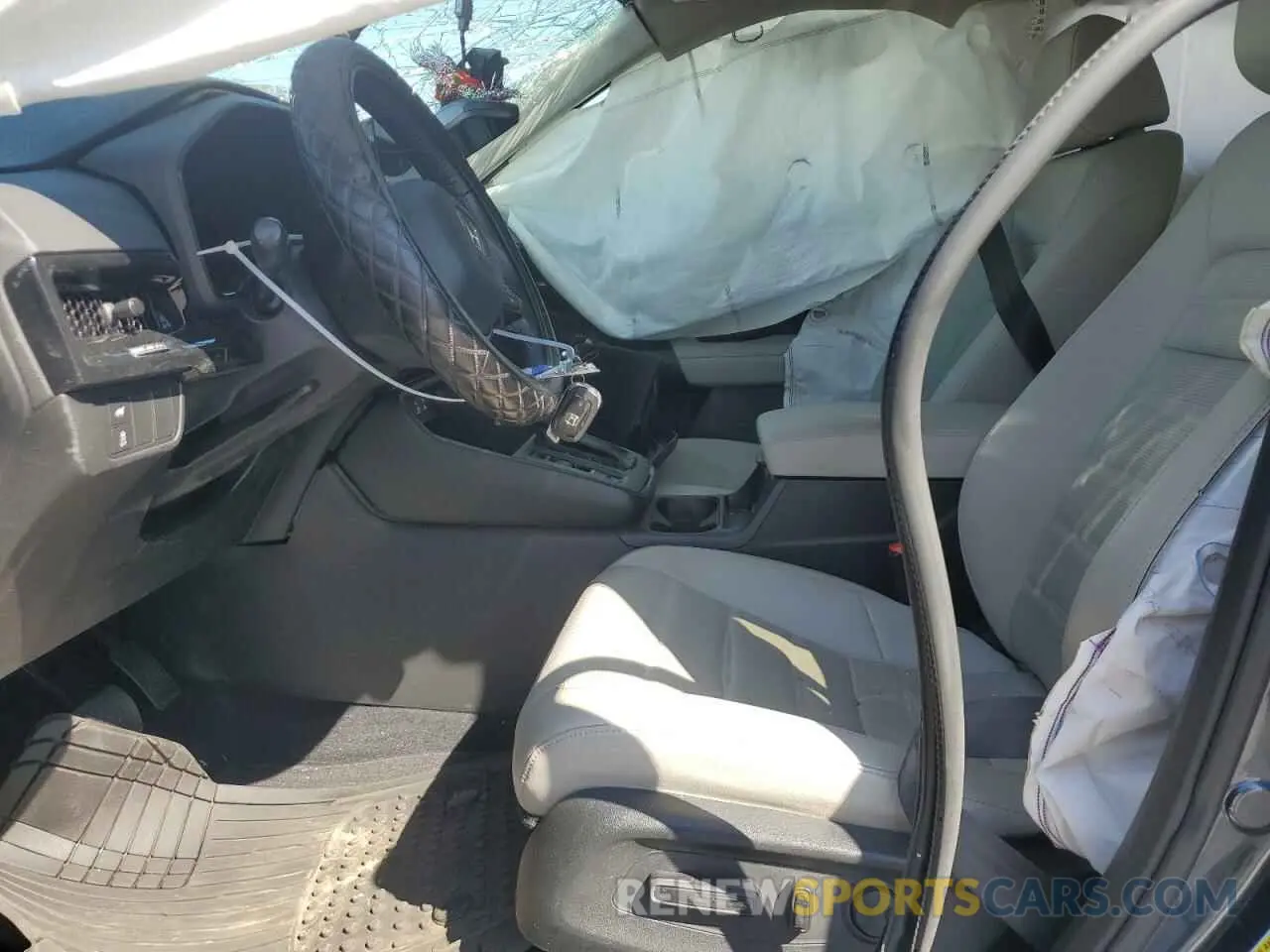 7 Photograph of a damaged car 7FARS3H78PE003068 HONDA CRV 2023