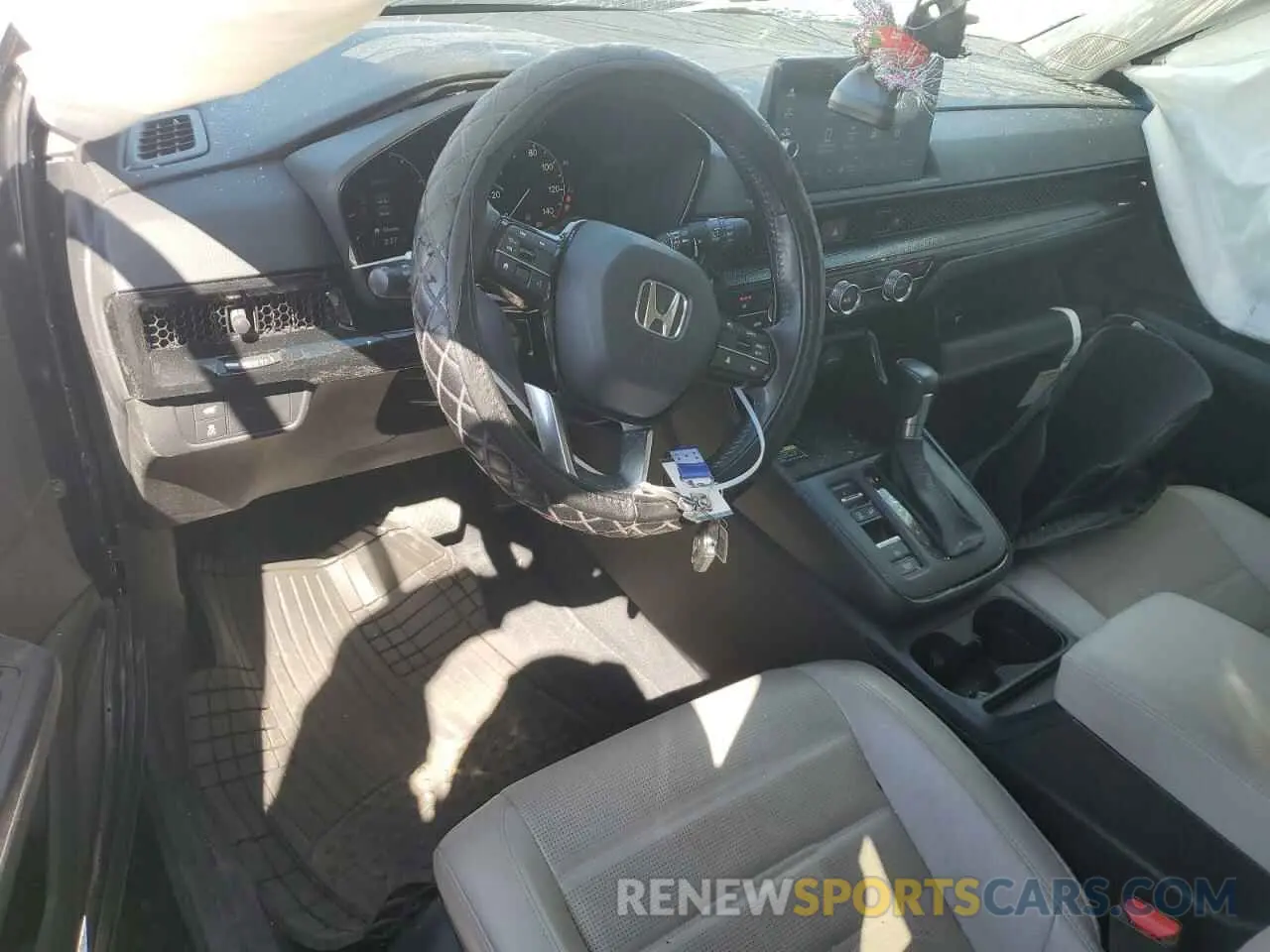 8 Photograph of a damaged car 7FARS3H78PE003068 HONDA CRV 2023