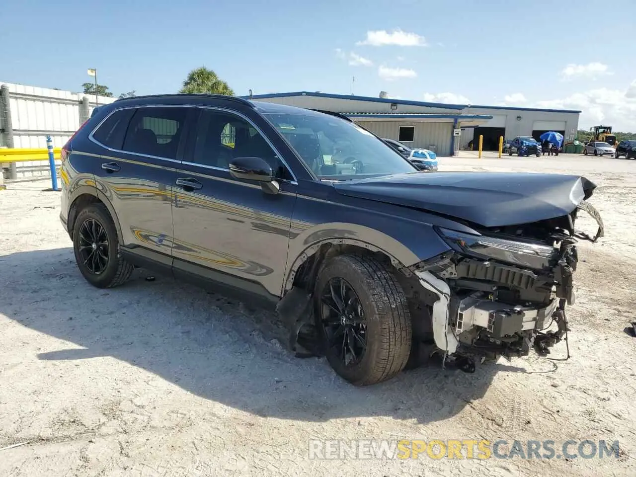 4 Photograph of a damaged car 7FARS5H50PE008789 HONDA CRV 2023
